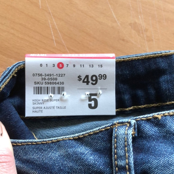 Skinny jeans never worn - Picture 5 of 5